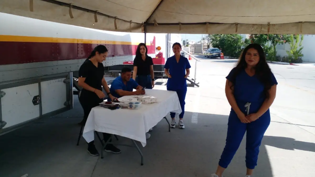 Brigada Médicas presentes en la colonia Centro de los Cabos